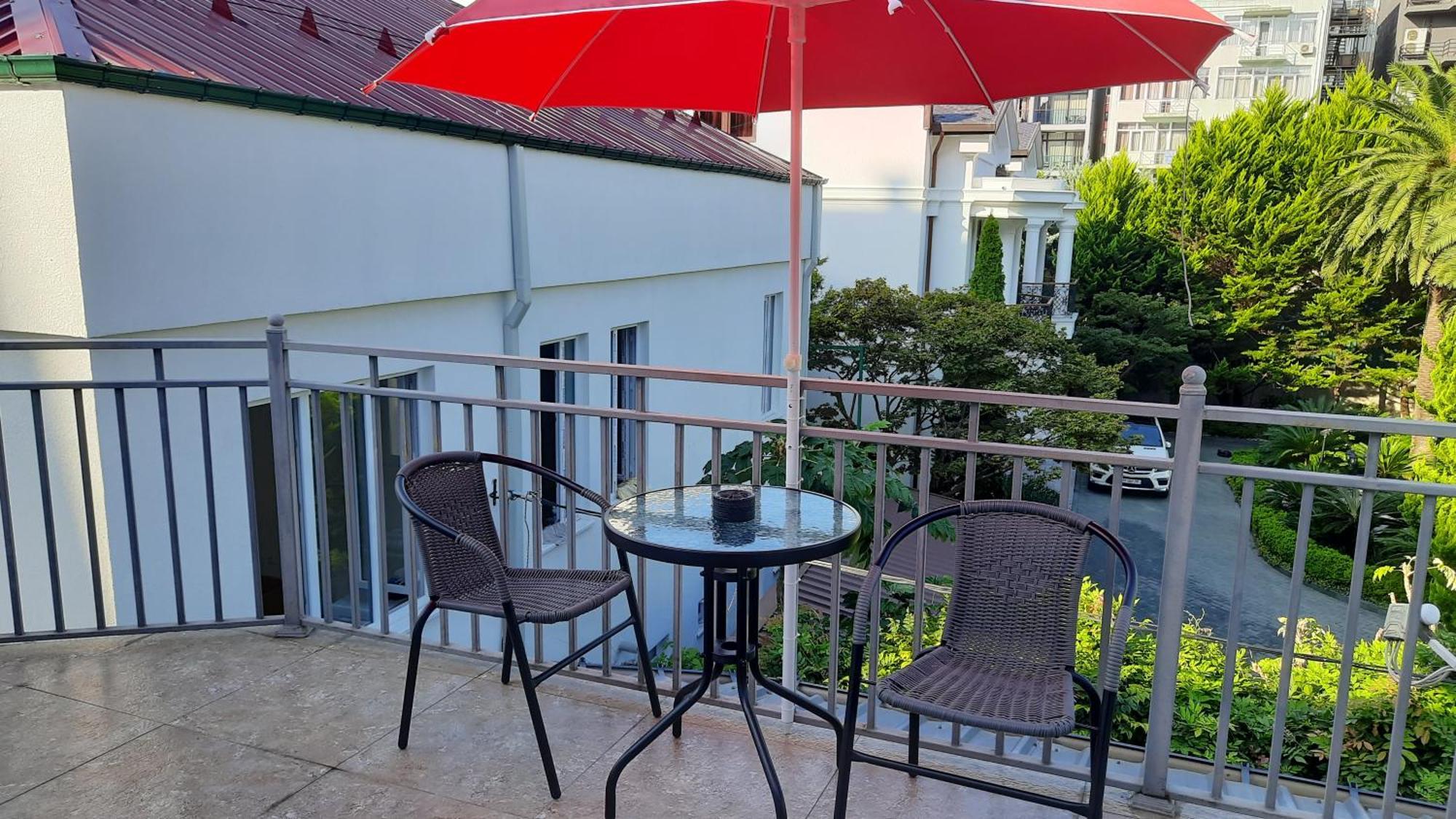 Guesthouse Next To Beach Batumi Exterior foto